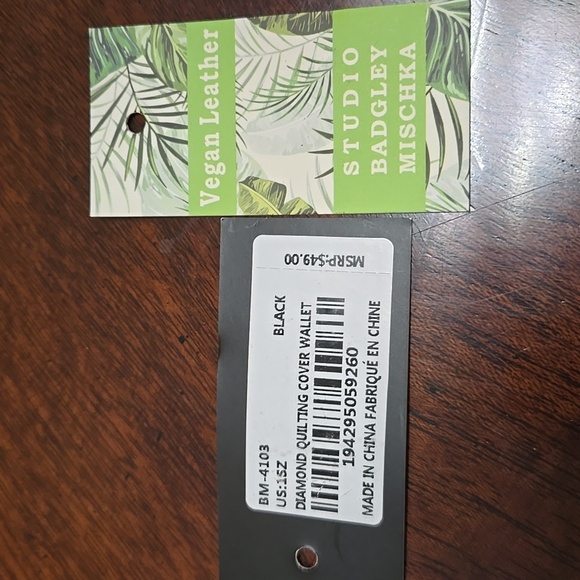 BLACK DIAMOND QUILTING COVER WALLET/CREDIT CARD WALLET VEGA LEATHER - Picture 5 of 9